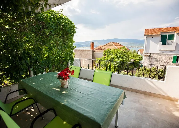 Charming With Sea View And Swimming Pool *