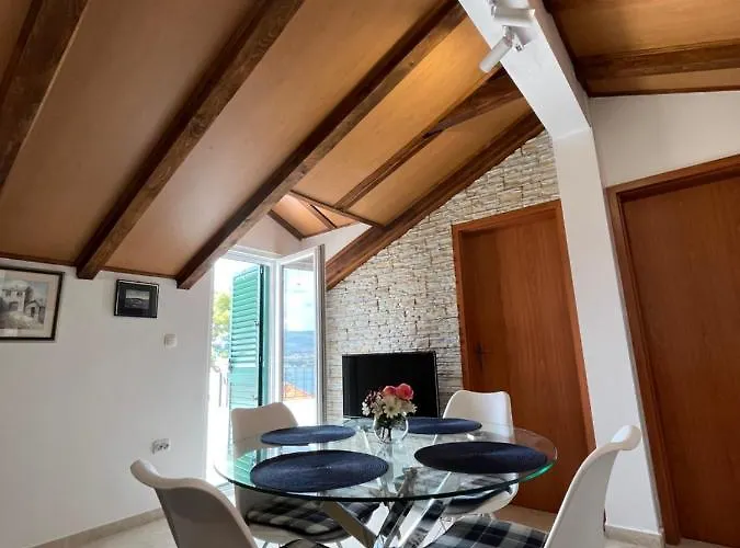 Βίλα Charming With Sea View And Swimming Pool