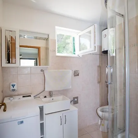 Charming With Sea View And Swimming Pool Vila