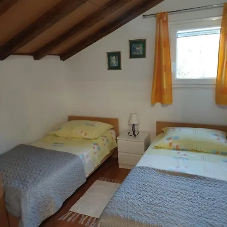 Charming With Sea View And Swimming Pool Vila