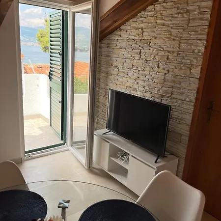 Charming With Sea View And Swimming Pool *