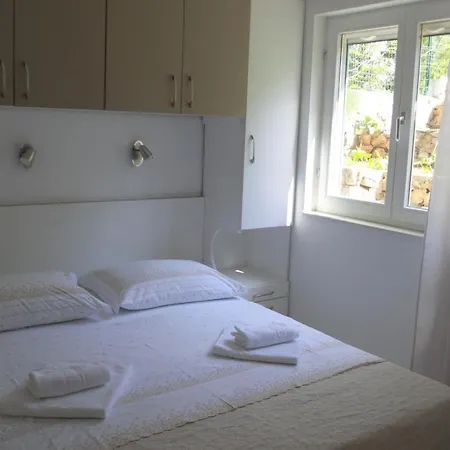 Charming With Sea View And Swimming Pool Vila Trogir