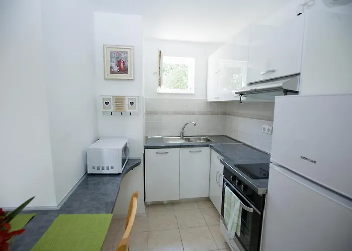 Villa Charming With Sea View And Swimming Pool *