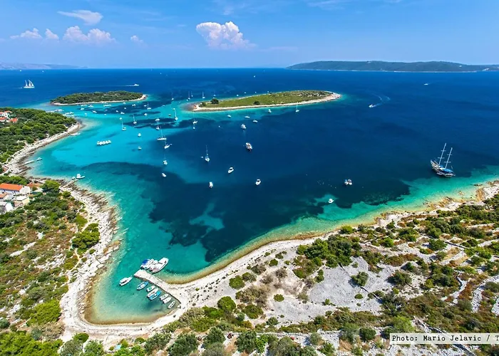 Villa Charming With Sea View And Swimming Pool Trogir