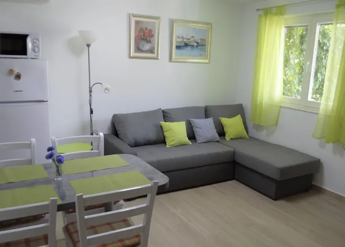 Charming With Sea View And Swimming Pool *