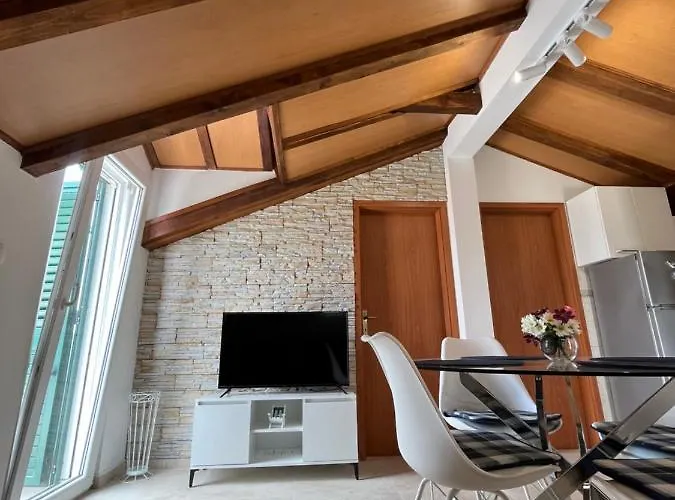 Charming With Sea View And Swimming Pool * Trogir